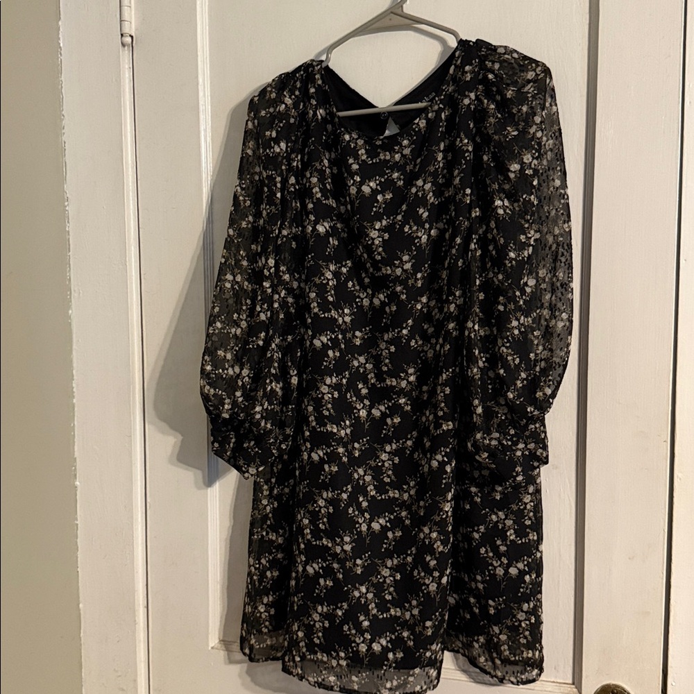 Floral Black dress from lulus.  Worn once.